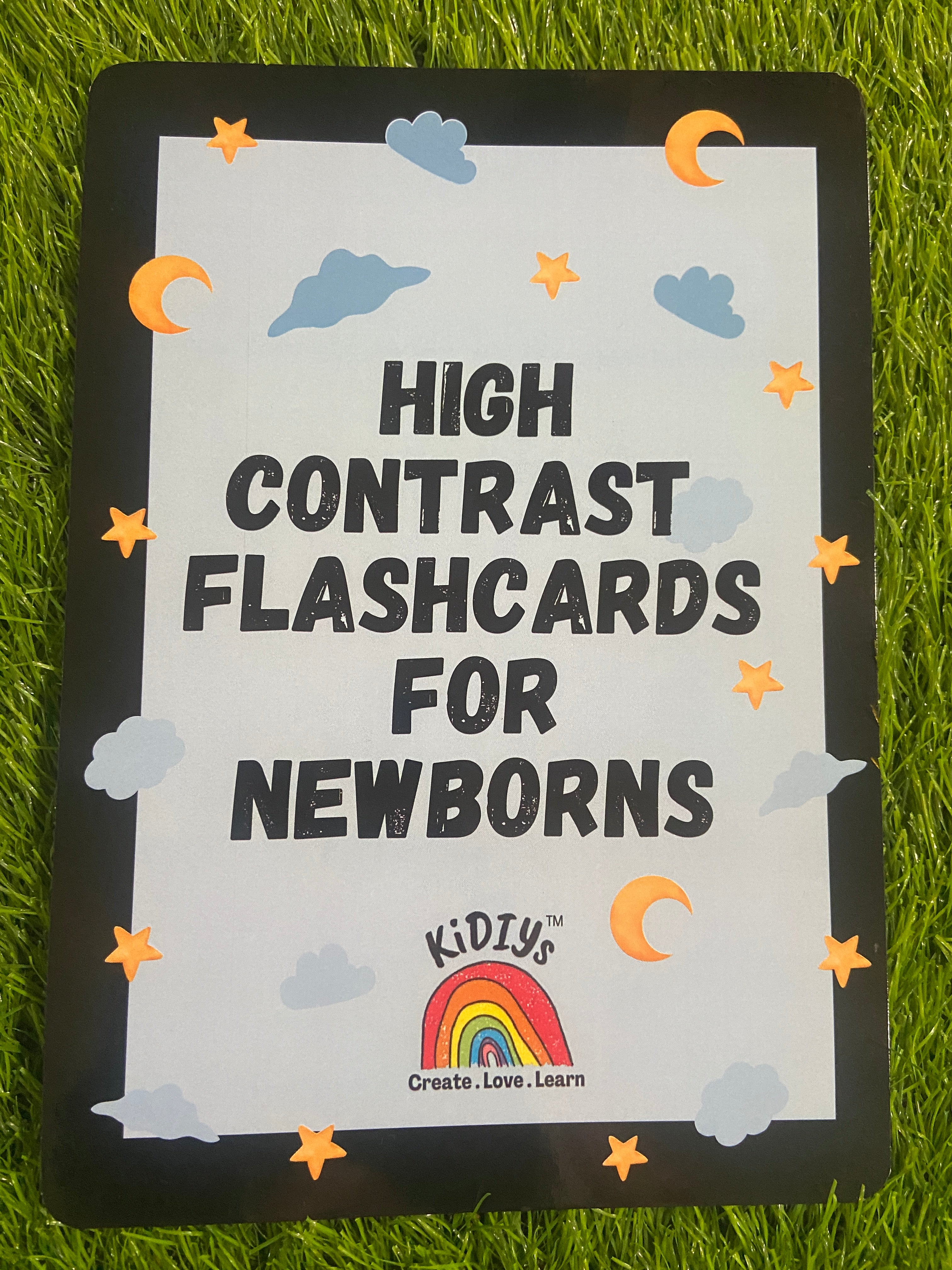 New Born High Contrast Flashcards In Black & White